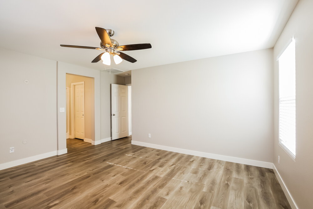 Building Photo - 1077 Water Cove St
