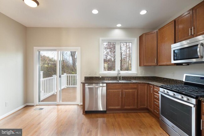 Building Photo - 42669 New Dawn Terrace