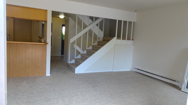 Building Photo - Four bedroom townhouse with easy access to all Boulder has to offer!