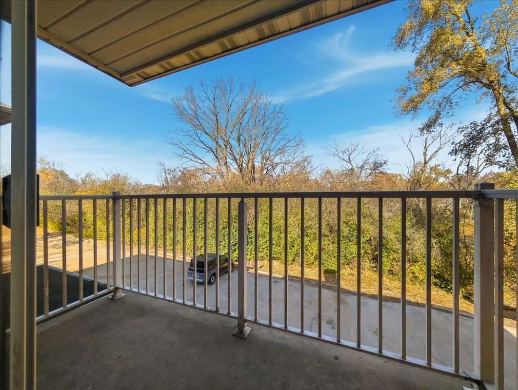 Building Photo - 126 W Washington St