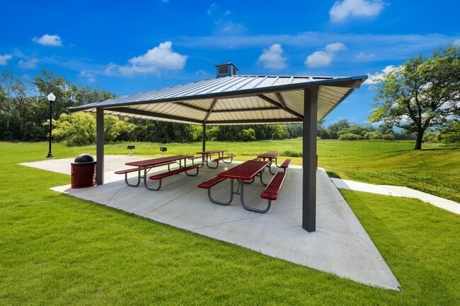 Building Photo - 38058 Pardo Dr