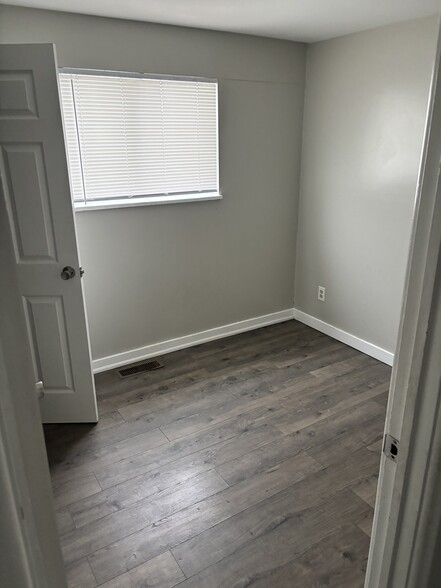 Building Photo - 669 Gibbard Ave