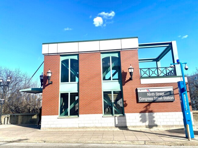 Building Photo - 88 South St