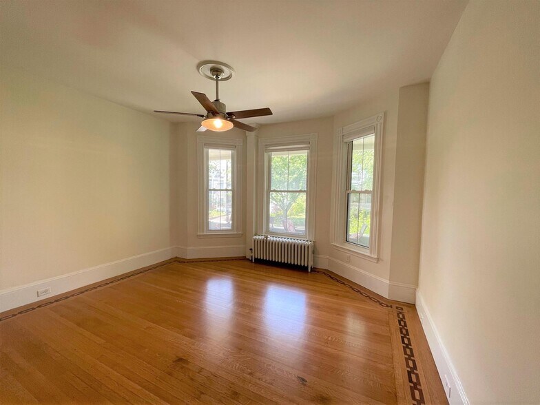 Building Photo - 83 Dexter St