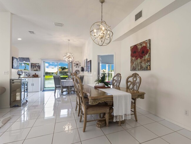 Building Photo - 12807 Hampton Lakes Cir