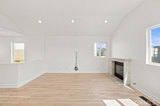 Building Photo - 137 Lyndon St