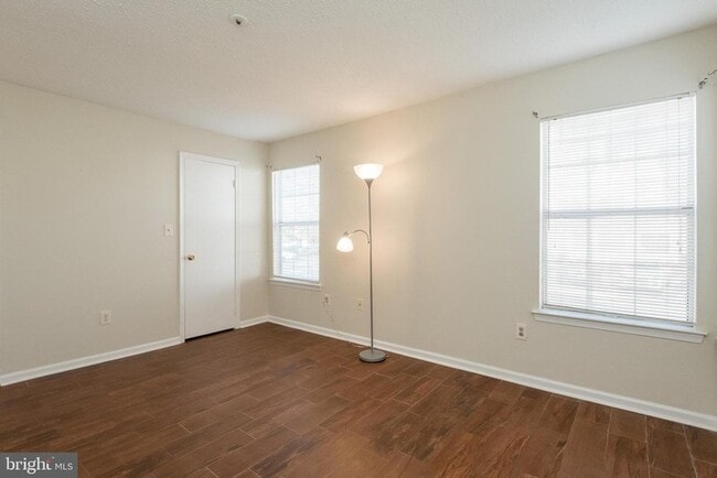 Building Photo - 14040 Vista Dr
