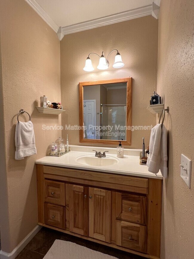 Building Photo - 3422 Festival Dr