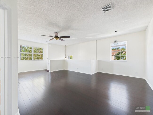 Building Photo - 112 Lighthouse Cir