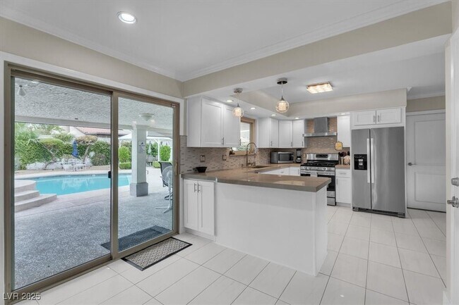 Building Photo - 2100 Westlund Dr