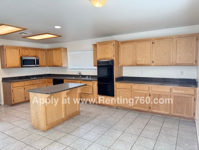 Building Photo - Beautiful Home in Copper Hills!