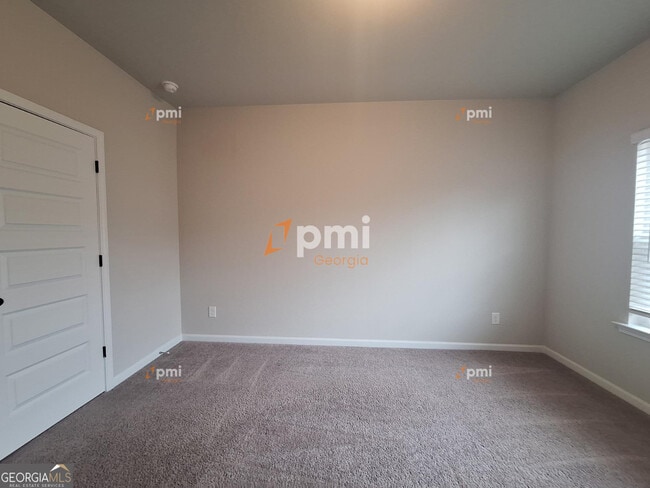 Building Photo - 5219 City Walk Dr