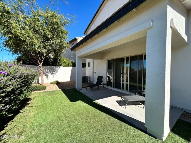 Building Photo - 18512 N 65th Pl