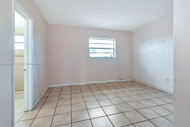 Building Photo - 1280 W 54th St