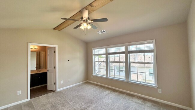 Building Photo - 933 Prestwyck Ct