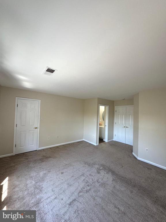 Building Photo - 10314 Butternut Cir