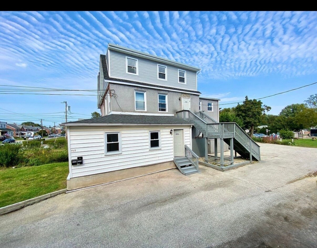 Building Photo - 304 Holmes Rd