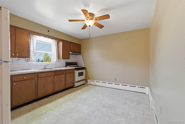 Building Photo - 166 Park Hill Ave