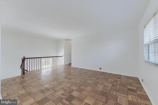 Building Photo - 3282 Martha Custis Dr