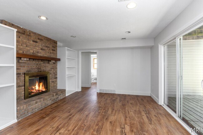 Building Photo - 8303 Cowan Lake Dr NE