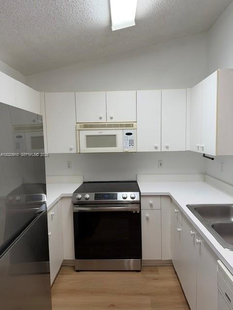 Building Photo - 5580 NW 61st St