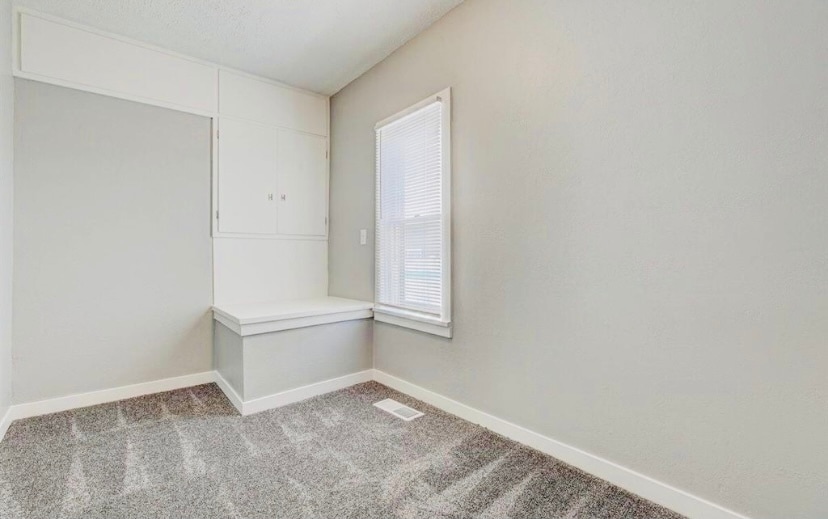 Bedroom 3 - Very Small - 3547 Avenue A