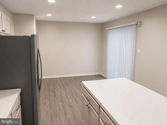 Building Photo - 16312 Elkhorn Ln