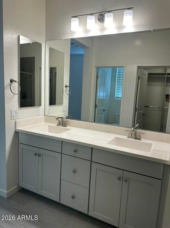 Building Photo - 1739 E Dogwood Ln