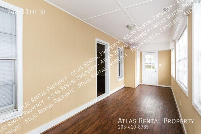 Building Photo - 748 11th St