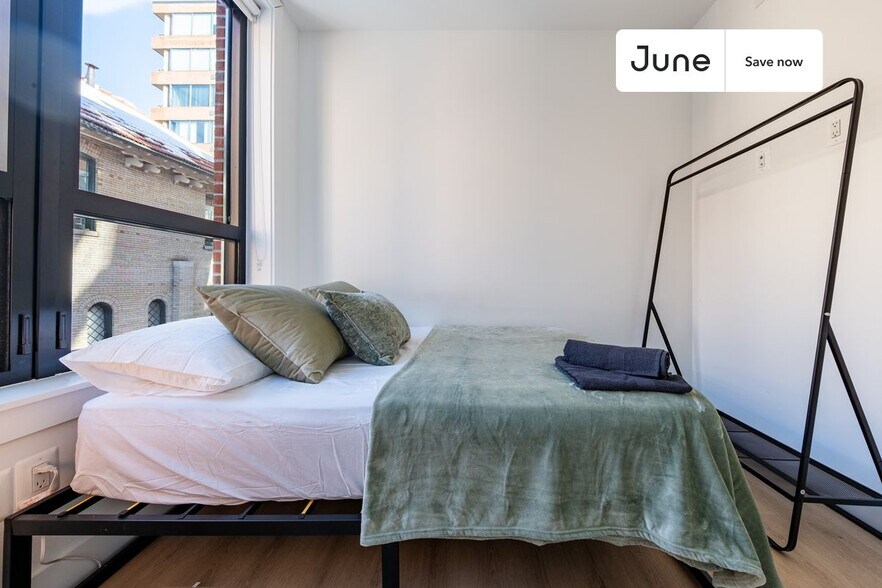 Building Photo - 2147 P St NW