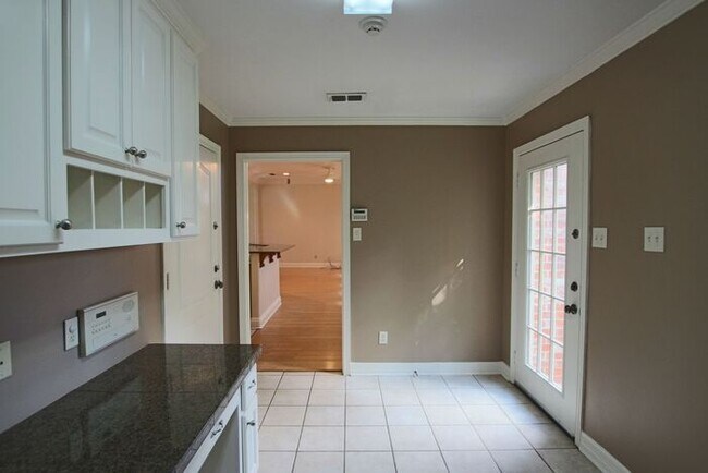 Building Photo - Stunning 3 Bedroom Rental in South Tyler! Tour Today!