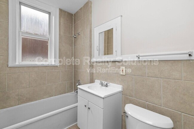 Building Photo - 4175 McRee Ave