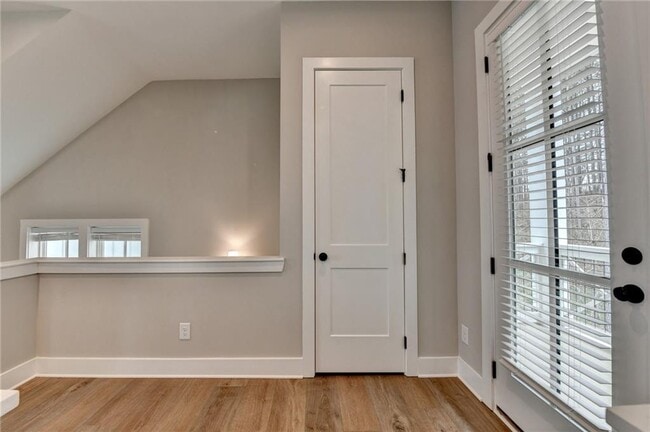 Building Photo - 106 Pinecone Pkwy