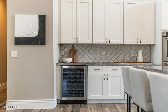 Building Photo - 3801 E Glenrosa Ave