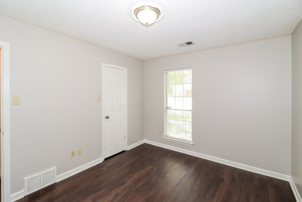 Building Photo - 5686 Richburg Ave