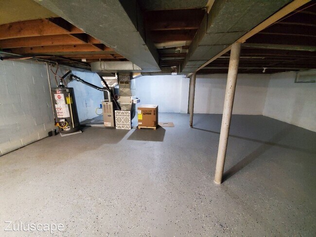 Building Photo - 2 br, 1 bath House - 5119 E. 21st Street