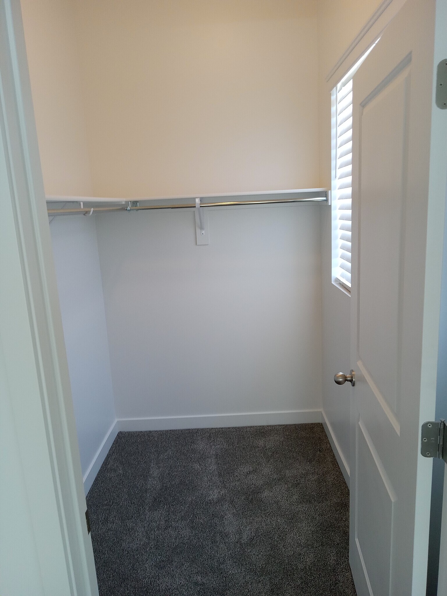 Building Photo - 238 W Paramount Ave