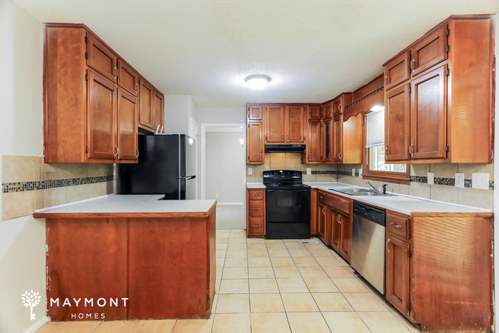 Building Photo - 1208 Americana Dr