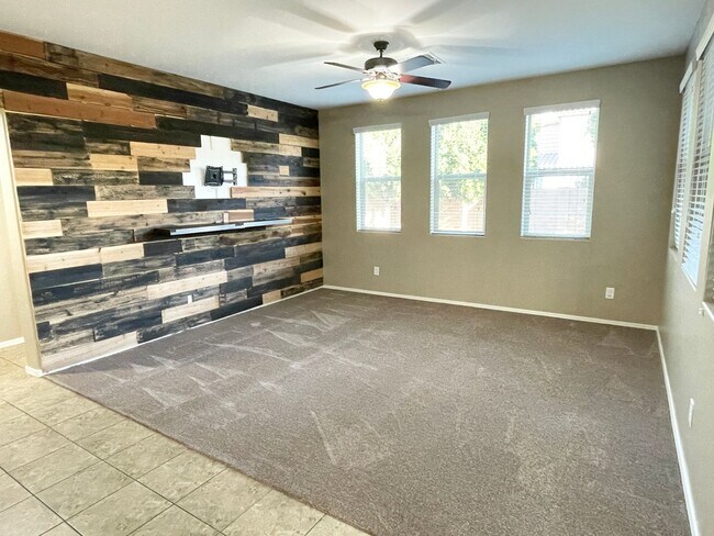 Building Photo - 3454 E Azalea Dr