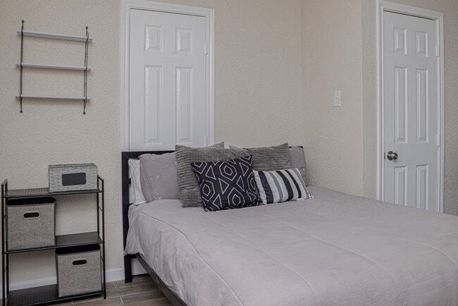 Building Photo - 101 S Allen-Genoa Rd