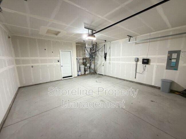 Building Photo - 12913 S Salerno Ave