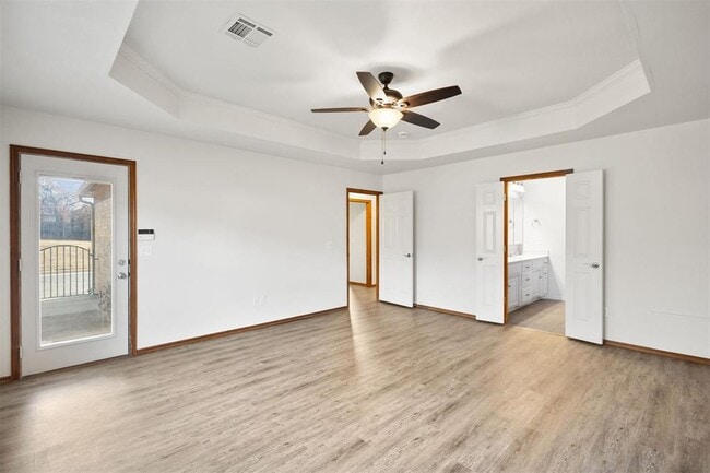 Building Photo - 2124 Trailwood Rd