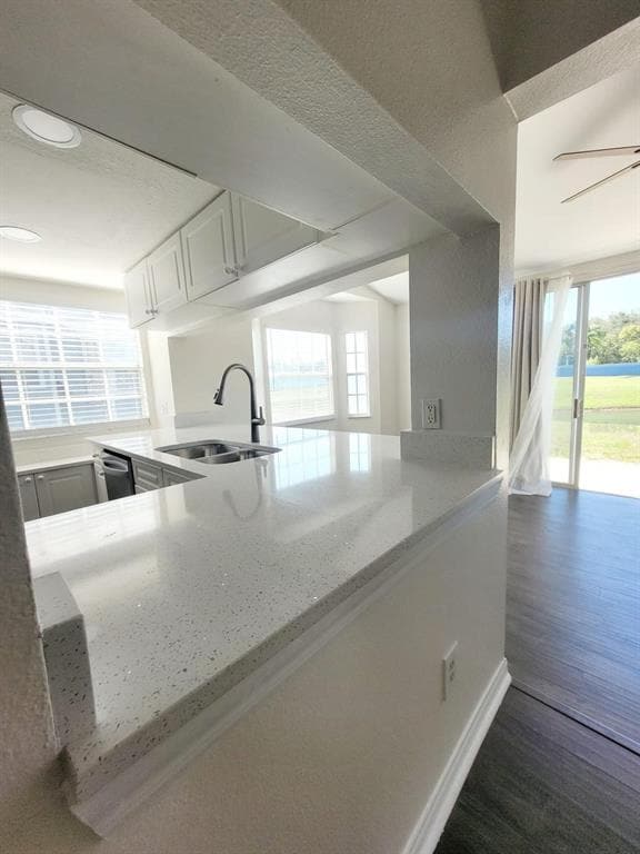 Building Photo - 233 Coco Plum Dr