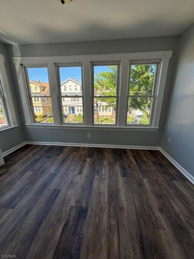 Building Photo - 228 Renner Ave