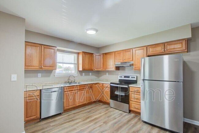 Building Photo - 4601 Hardy Dr