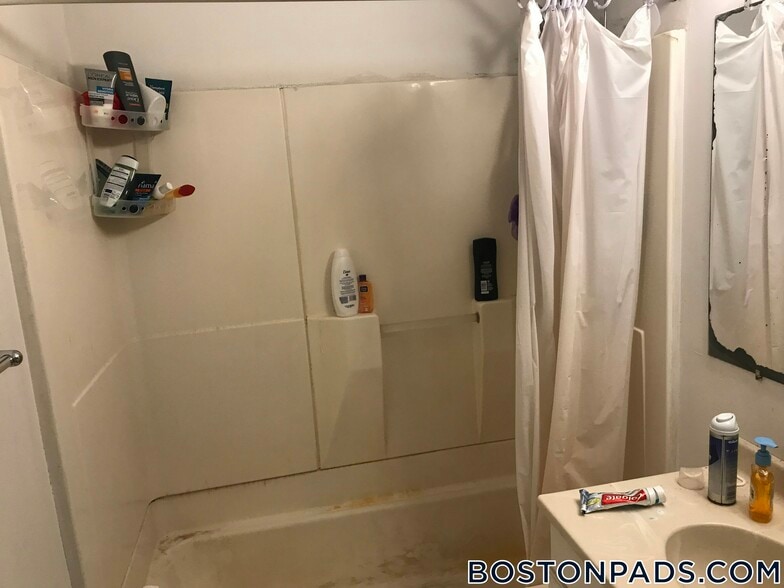 Building Photo - 230 S Huntington Ave