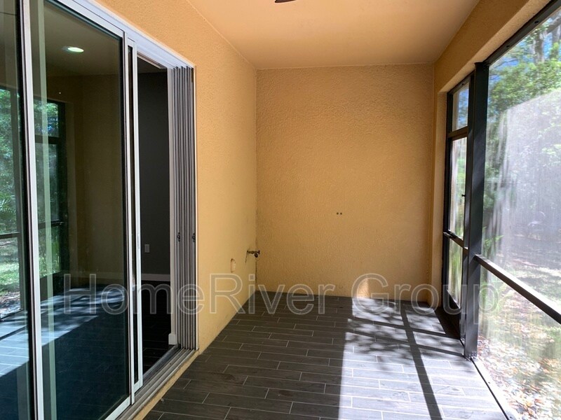 Building Photo - 8333 Pine River Rd