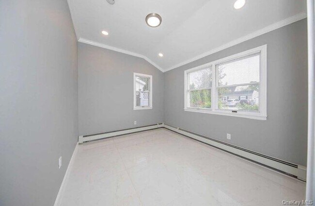 Building Photo - 24 Wood Ln