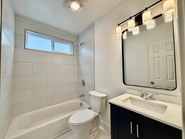 Primary Photo - 2027 W 157th St