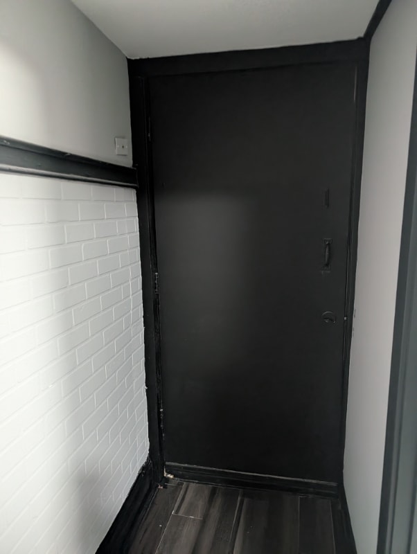 Building Photo - 1221 S Avers Ave